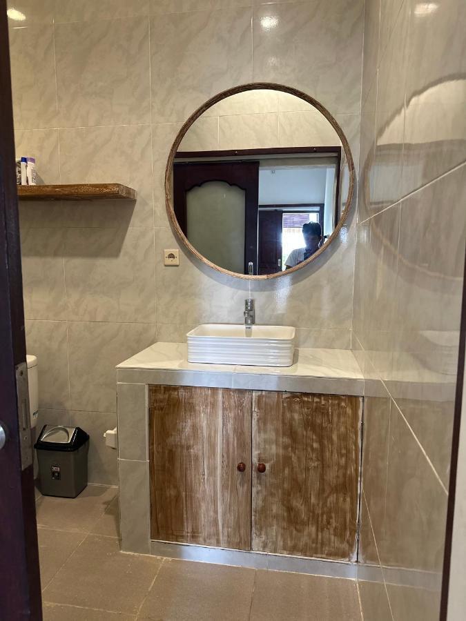 Koming Guest House Canggu  Ngoại thất bức ảnh