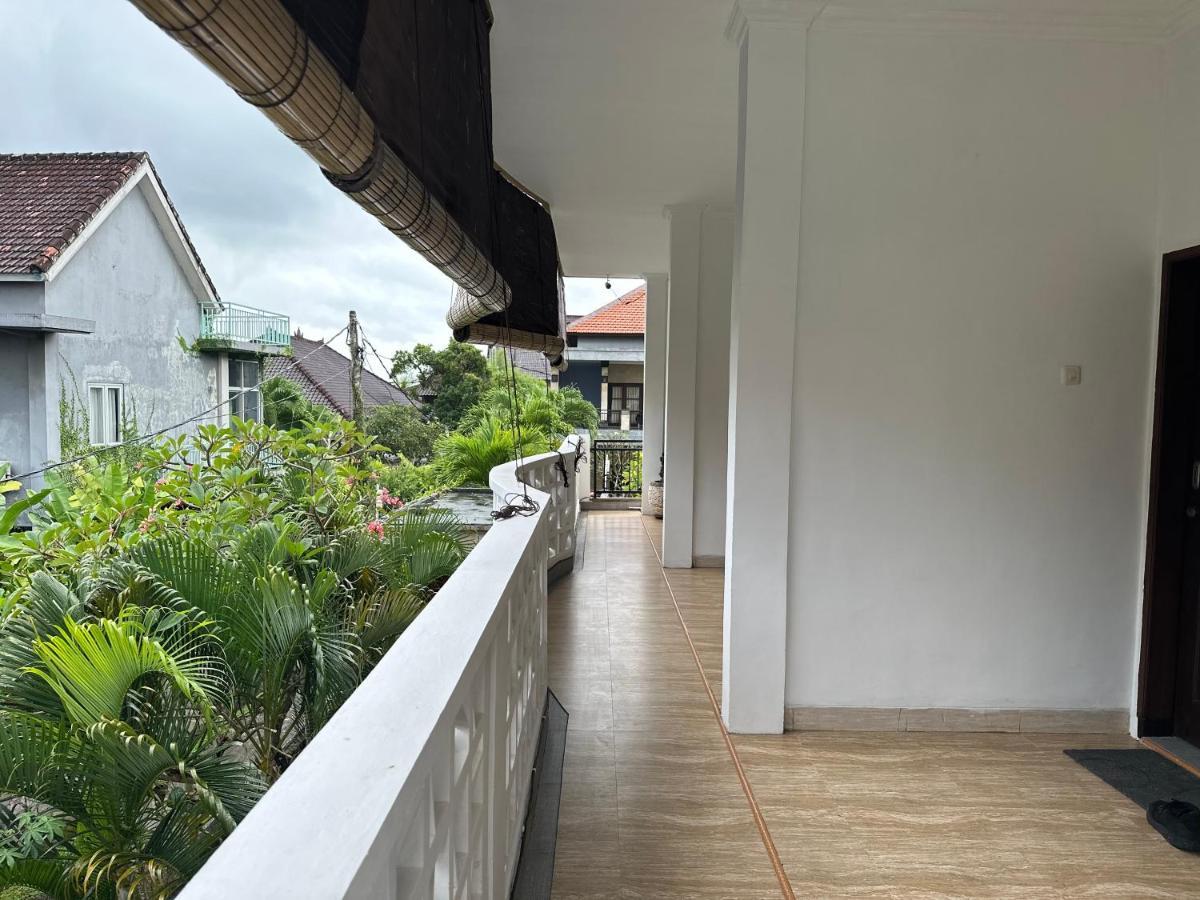 Koming Guest House Canggu  Ngoại thất bức ảnh