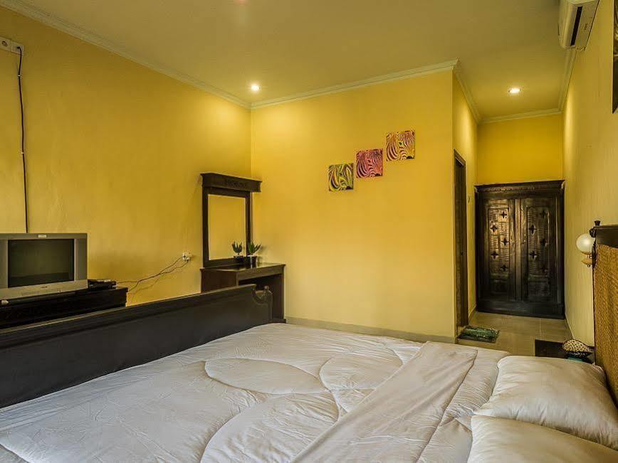Koming Guest House Canggu  Ngoại thất bức ảnh